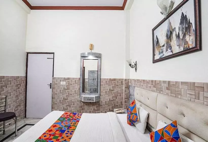 Fabhotel Sarwan