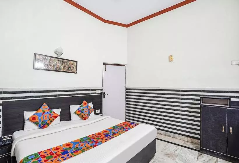 Fabhotel Sarwan
