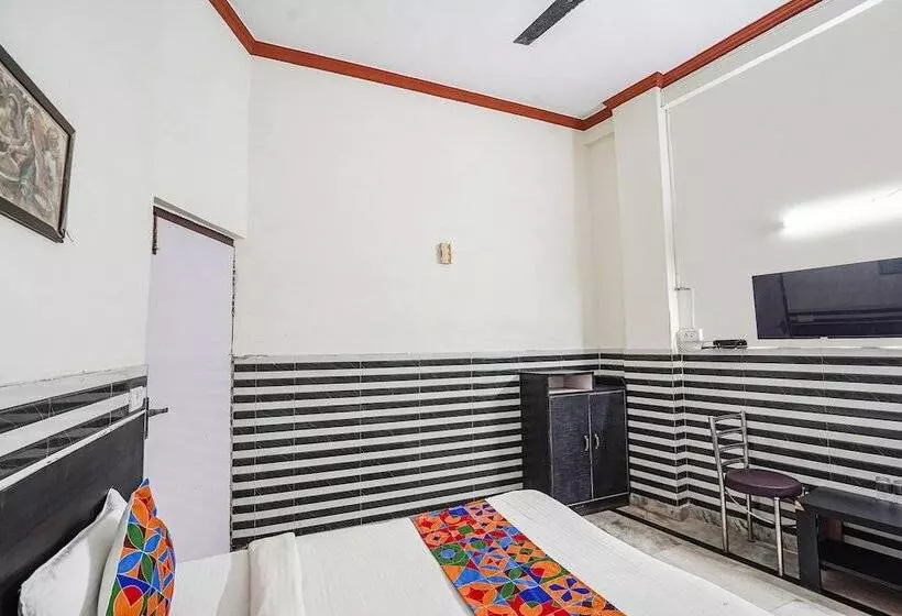 Fabhotel Sarwan