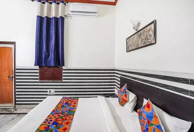 Fabhotel Sarwan