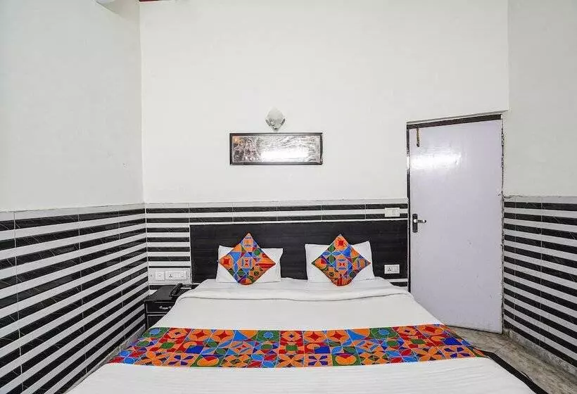 Fabhotel Sarwan
