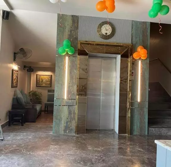 Green Hotel & Restaurant