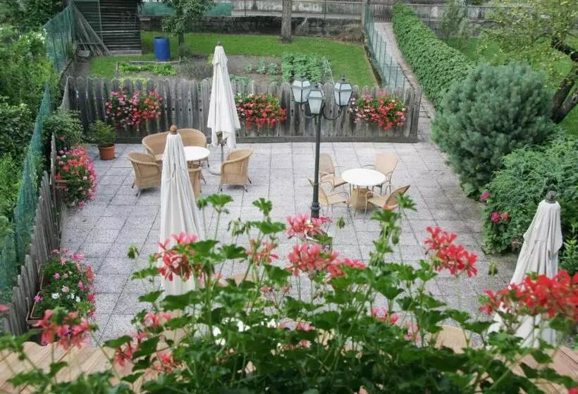 ホテル Albergo Garnì Cavento