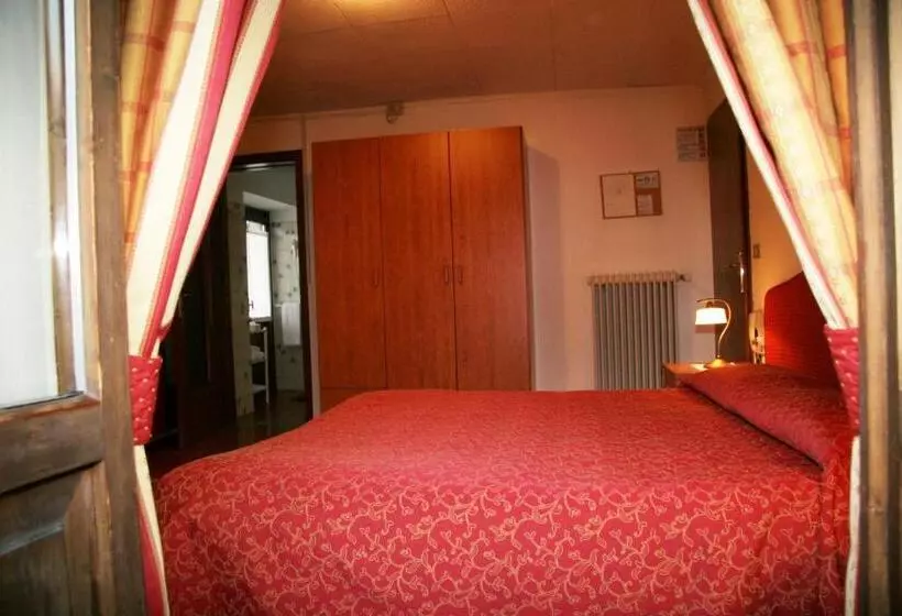 ホテル Albergo Garnì Cavento