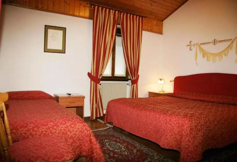 ホテル Albergo Garnì Cavento