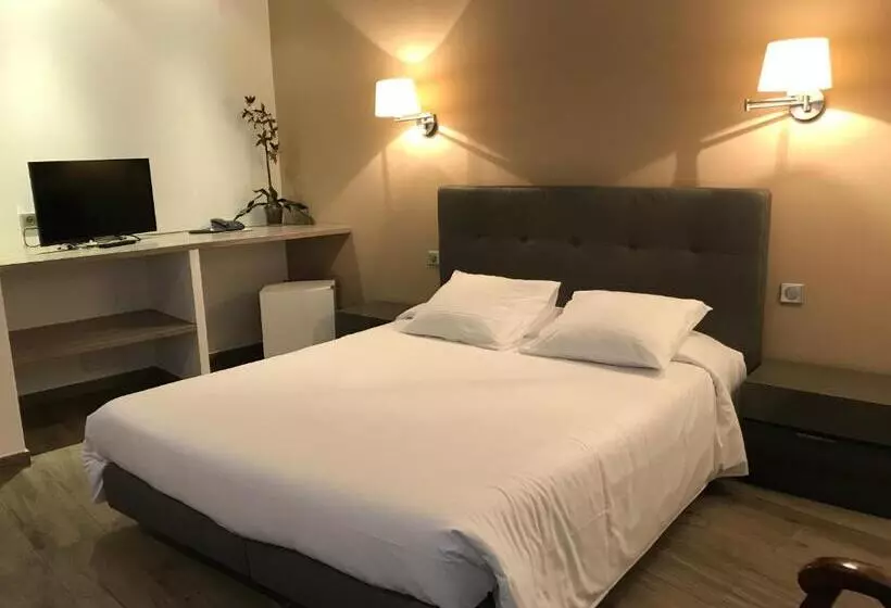 Hotelli Colomba Hôtel Centre Ville Historique