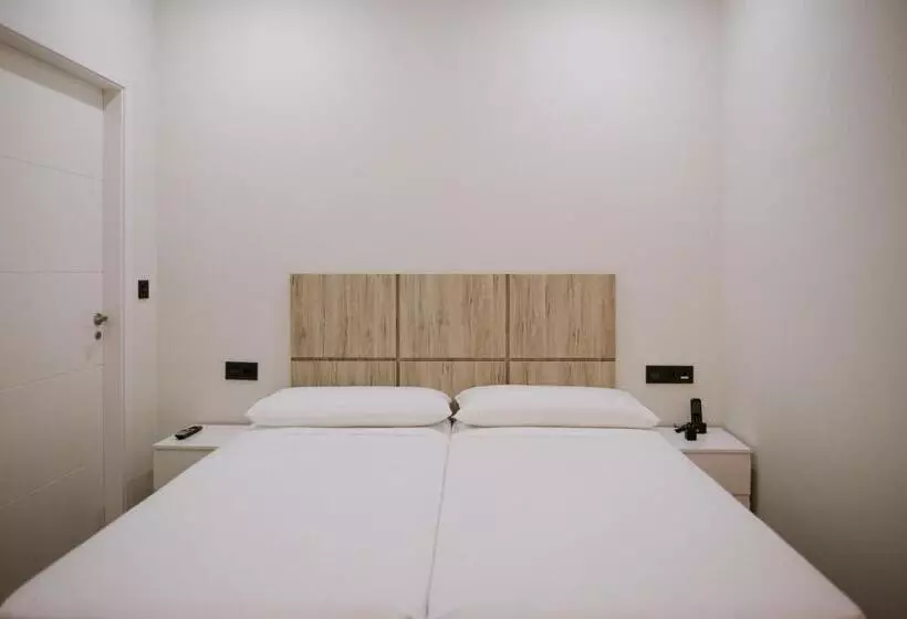 هتل Melilla Centro