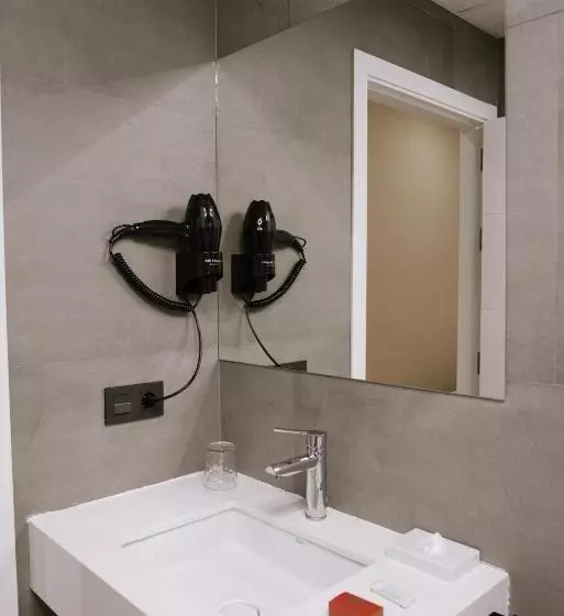 هتل Melilla Centro