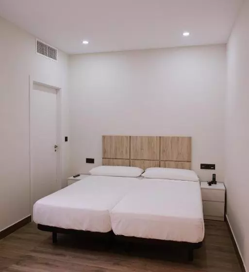 هتل Melilla Centro