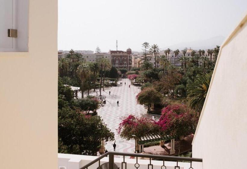 هتل Melilla Centro