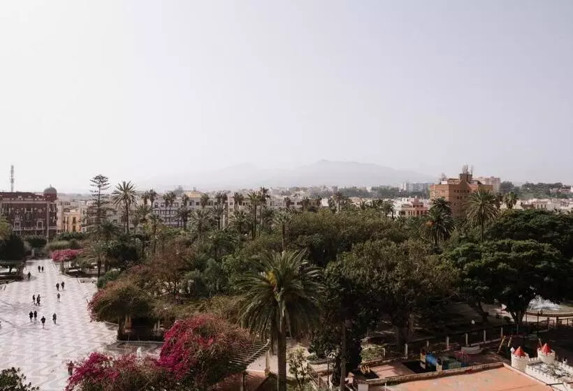 هتل Melilla Centro