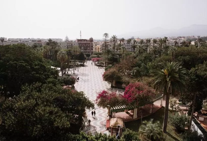 هتل Melilla Centro