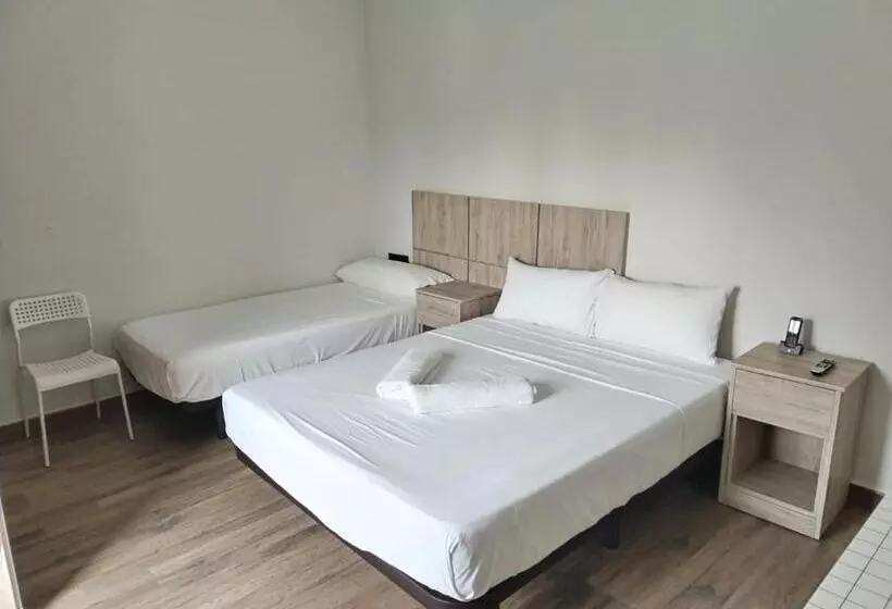 هتل Melilla Centro