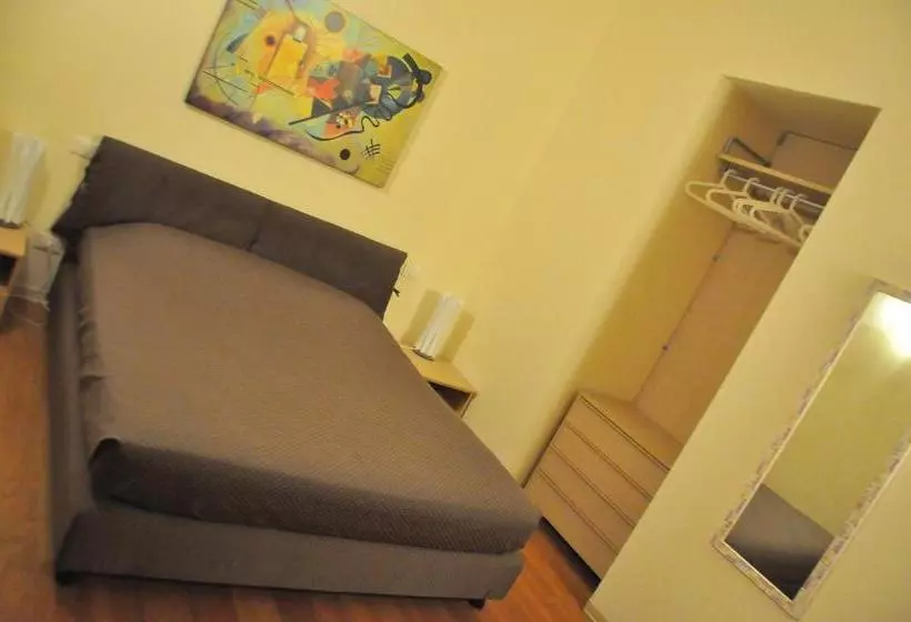 B&b Al Canto Del Cavour