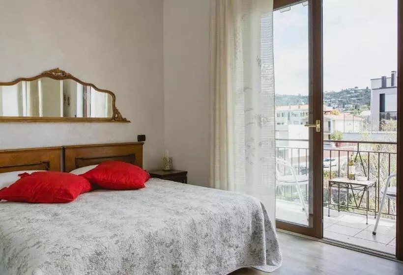 تختخواب و صبحانه Casa Ginev Room & Apartments