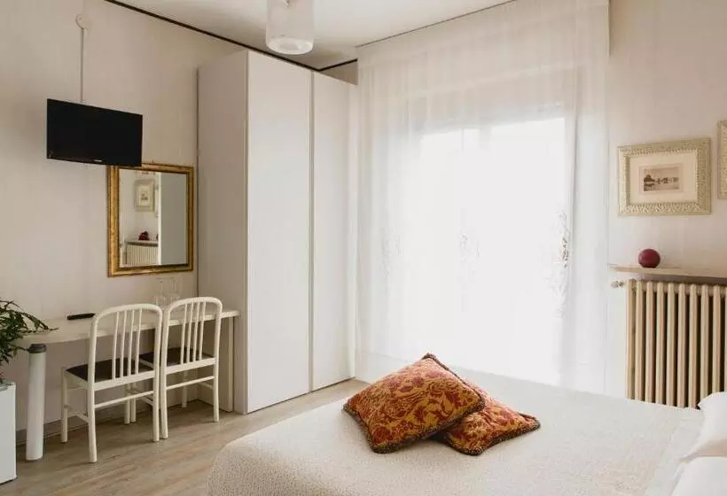 تختخواب و صبحانه Casa Ginev Room & Apartments