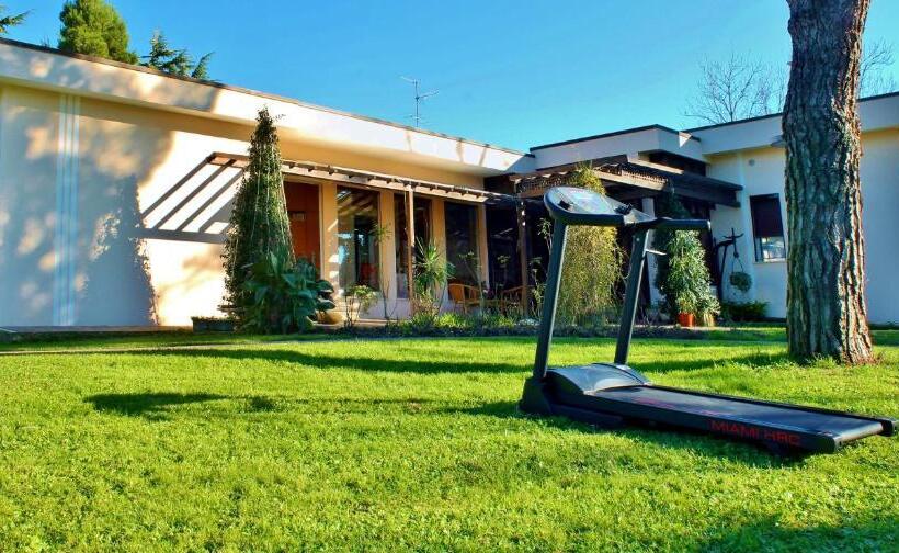 تختخواب و صبحانه Al Villino Del Sole