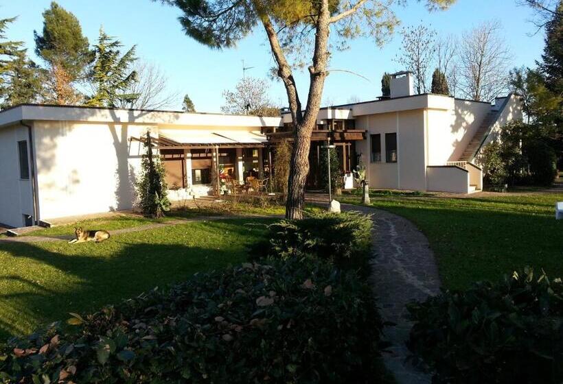 تختخواب و صبحانه Al Villino Del Sole