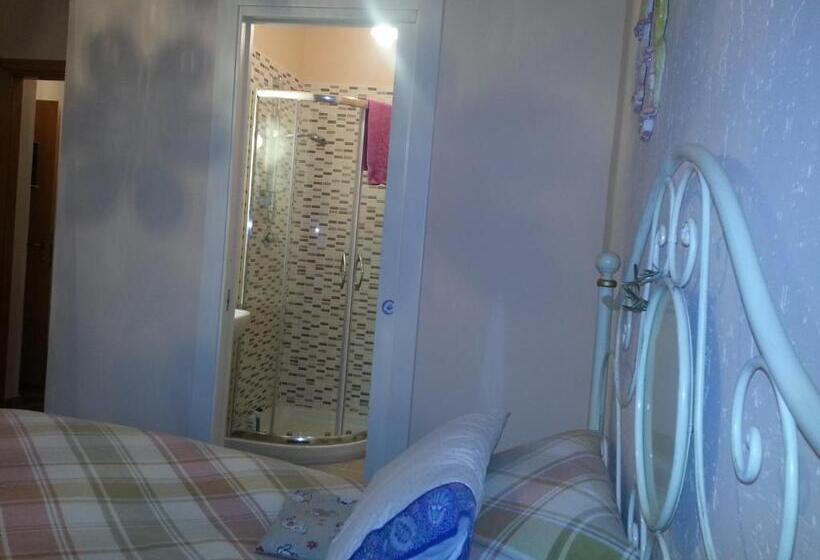 تختخواب و صبحانه Al Villino Del Sole