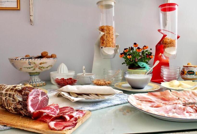 تختخواب و صبحانه Al Villino Del Sole