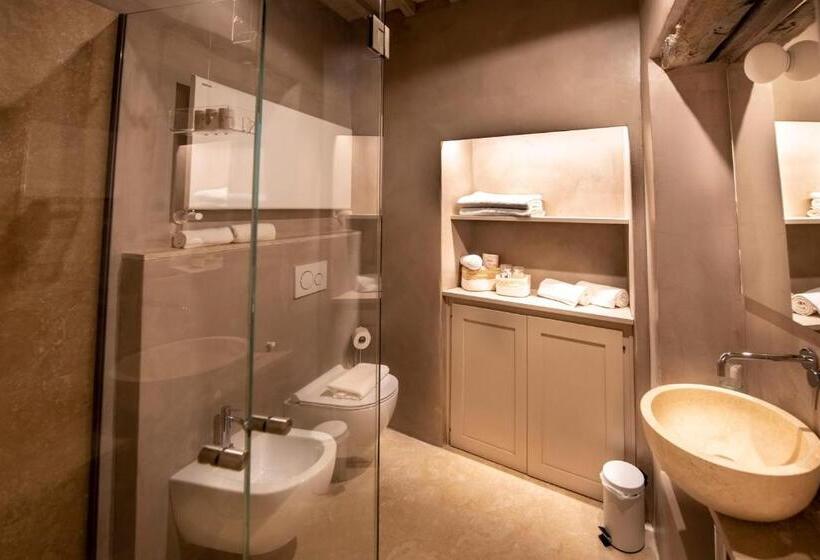 Bed and Breakfast Drogheria E Locanda Franci