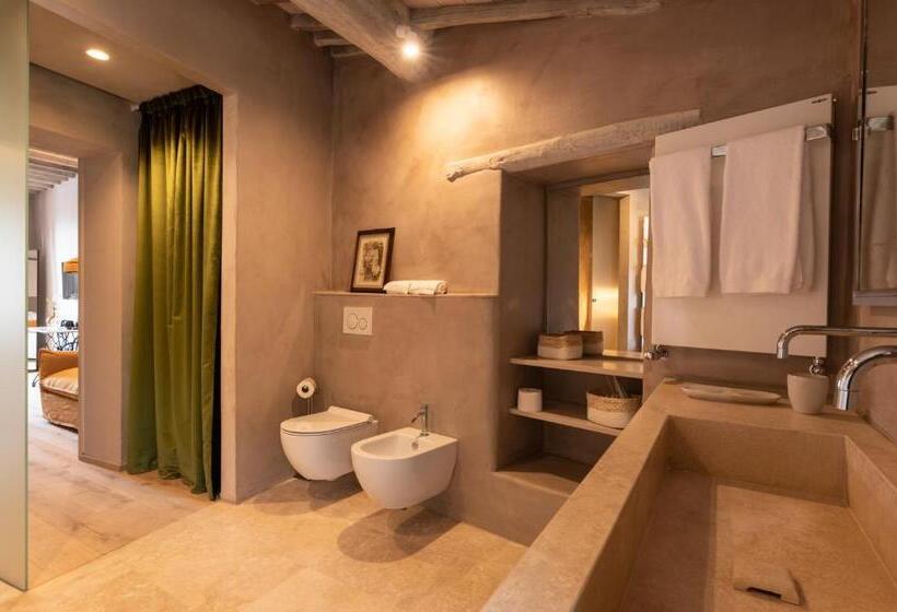 Bed and Breakfast Drogheria E Locanda Franci