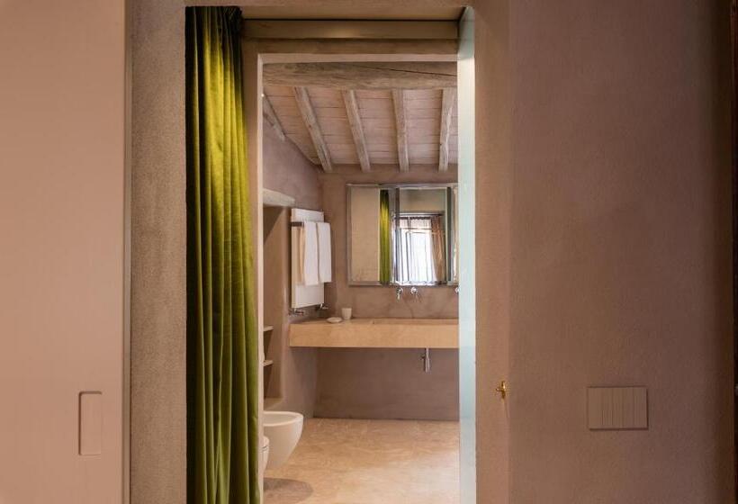 Bed and Breakfast Drogheria E Locanda Franci