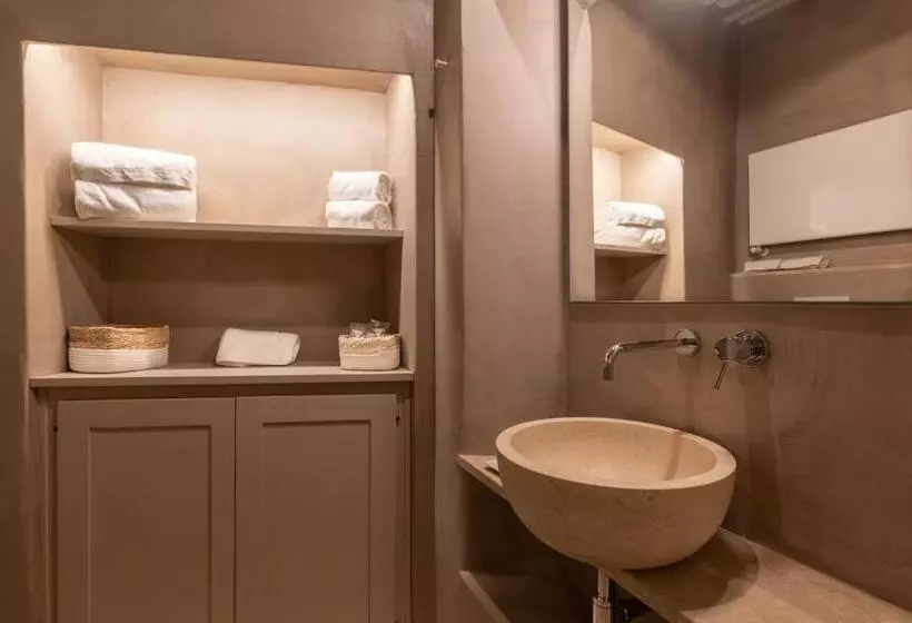 ベッドアンドブレックファースト Drogheria E Locanda Franci