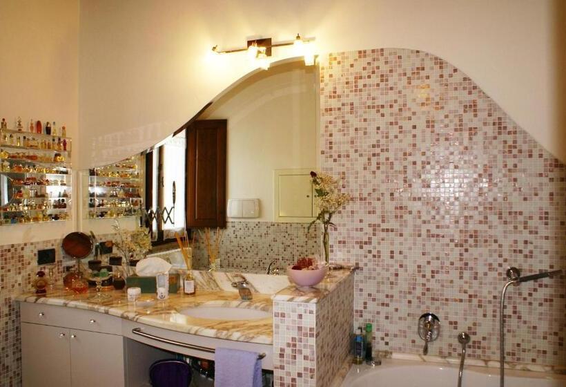 住宿加早餐  La Corte Di Ronzano