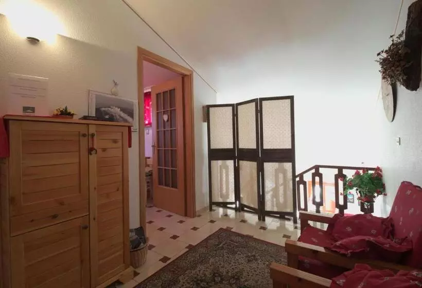 Aamiaismajoitus (B&B) Magma Guest House