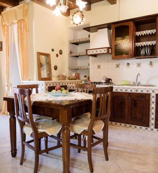 تختخواب و صبحانه Sabrina Suite