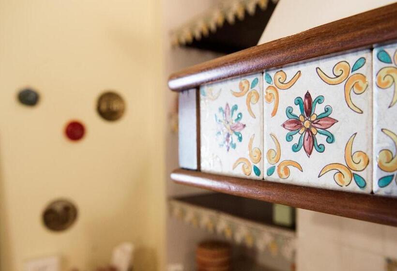 تختخواب و صبحانه Sabrina Suite