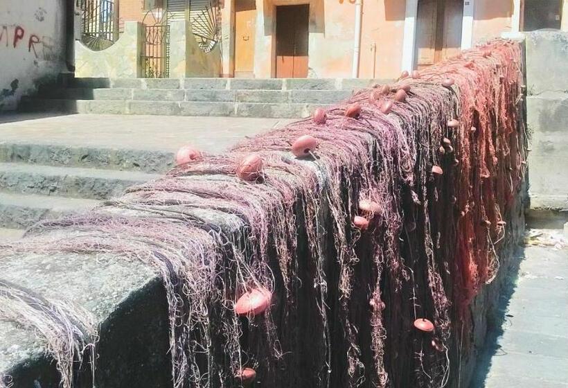 تختخواب و صبحانه Sabrina Suite