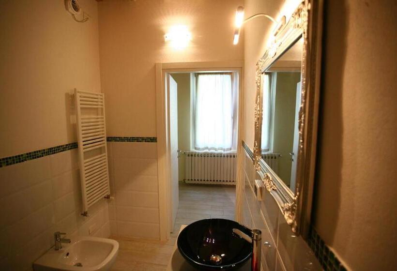 住宿加早餐  Villa Camurana