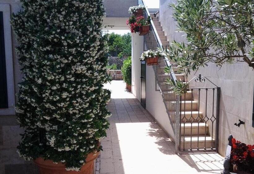 مبيت وإفطار Villa Caramia