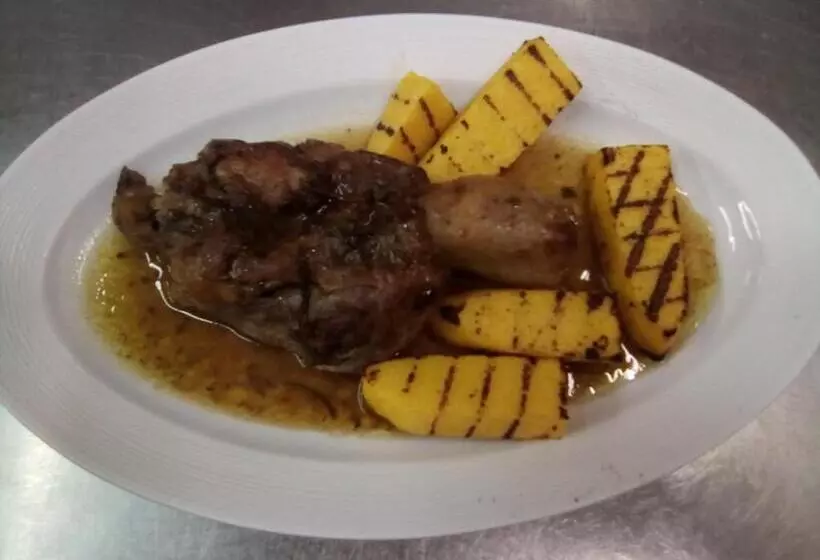 هتل Albergo Ristorante Monte Piella