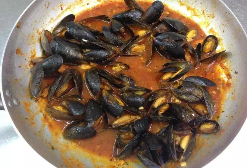 هتل Albergo Ristorante Monte Piella