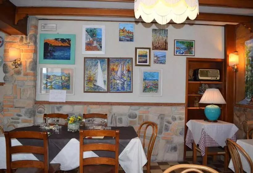 هتل Albergo Trattoria Fioravante