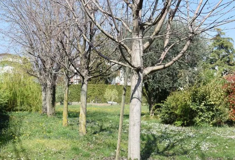 هتل Albergo Trattoria Fioravante