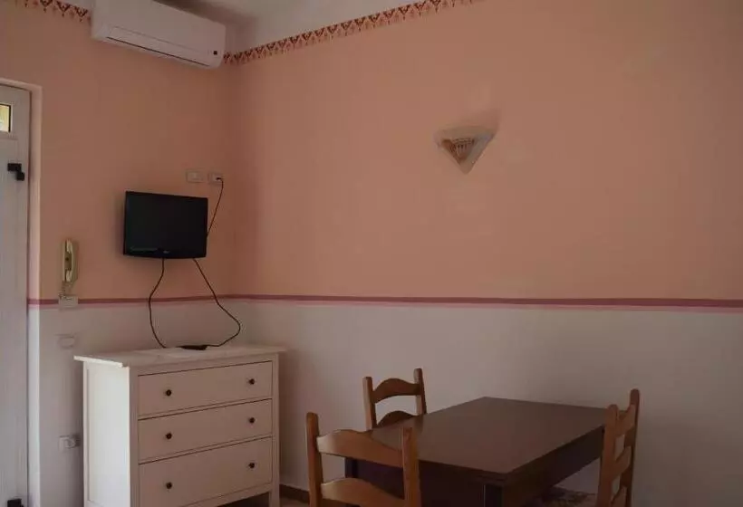 هتل Albergo Trattoria Fioravante