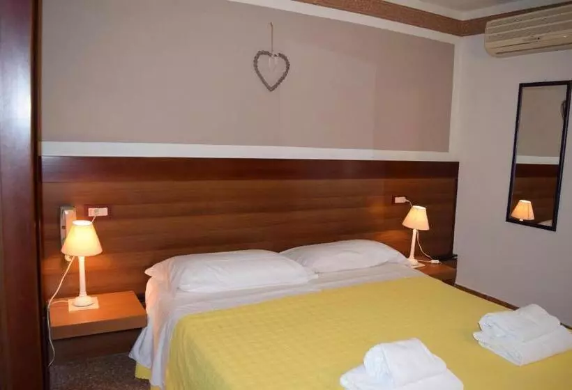 هتل Albergo Trattoria Fioravante