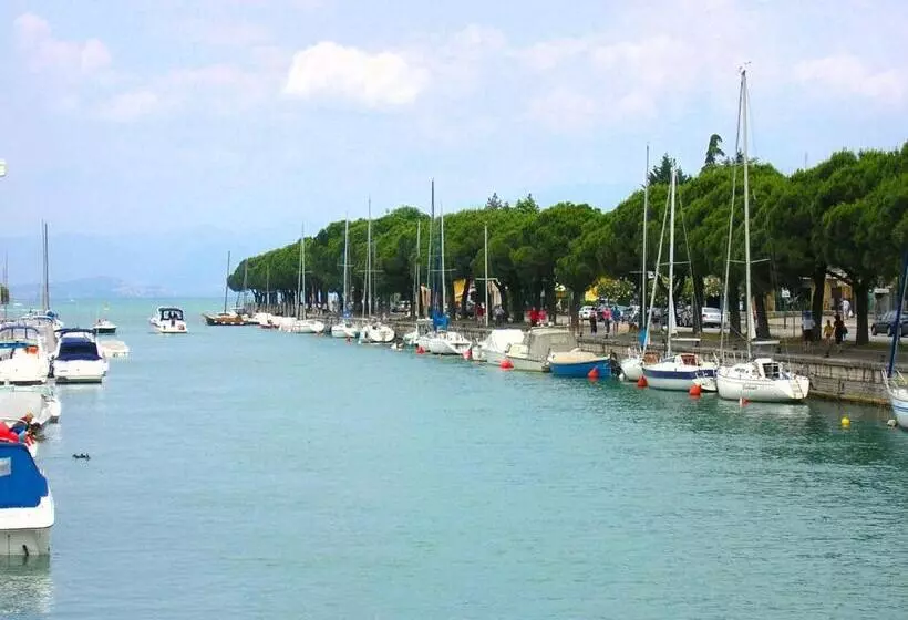 هتل Albergo Trattoria Fioravante