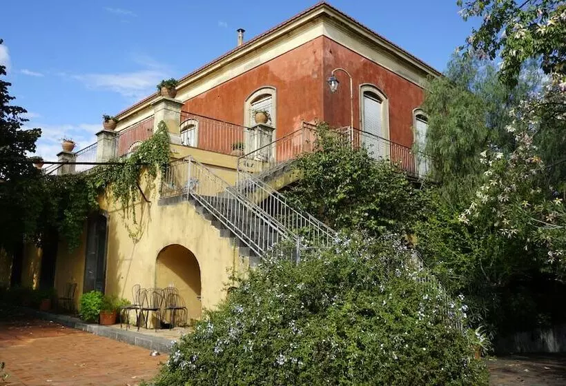 ベッドアンドブレックファースト Malvarosa