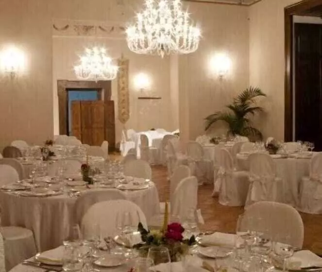 ホテル Castello Di Casapozzano