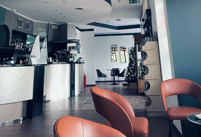 فندق Ristorante Sasso