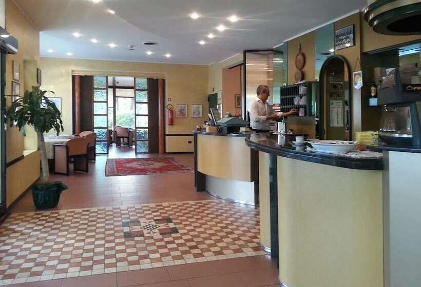 فندق Ristorante Sasso