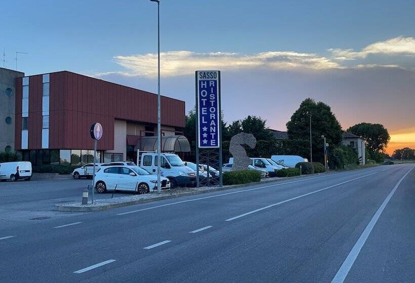 فندق Ristorante Sasso