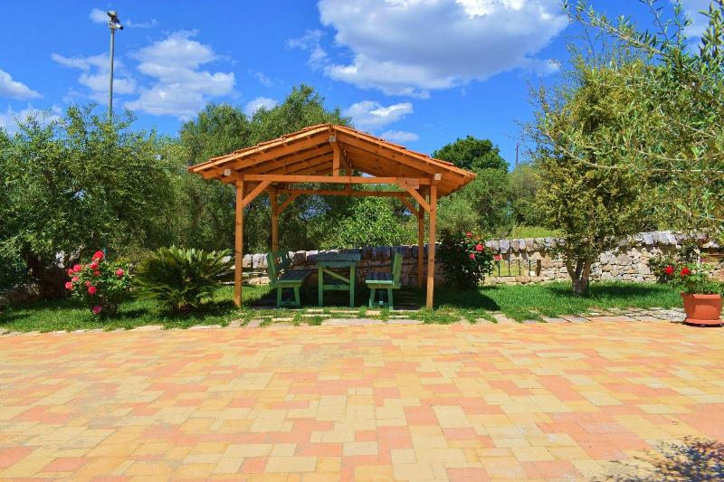 La Rosa Dei Trulli B&b