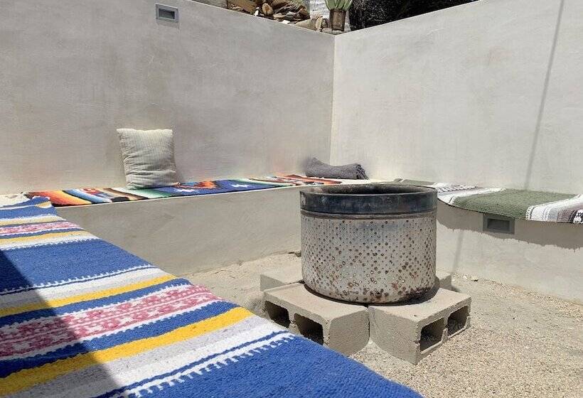 Hostel Perro Surfero Todos Santos