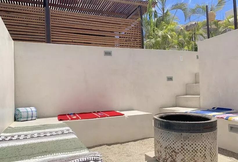 Retkeilymaja Perro Surfero Todos Santos